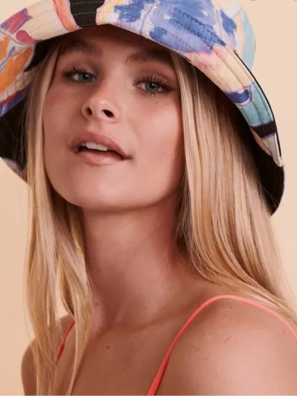 NWT Maaji moonbeam bucket hat